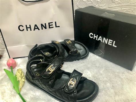 sepatu chanel wanita